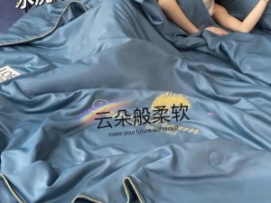 一女被前后被四根双龙环绕，享受极致舒适体验